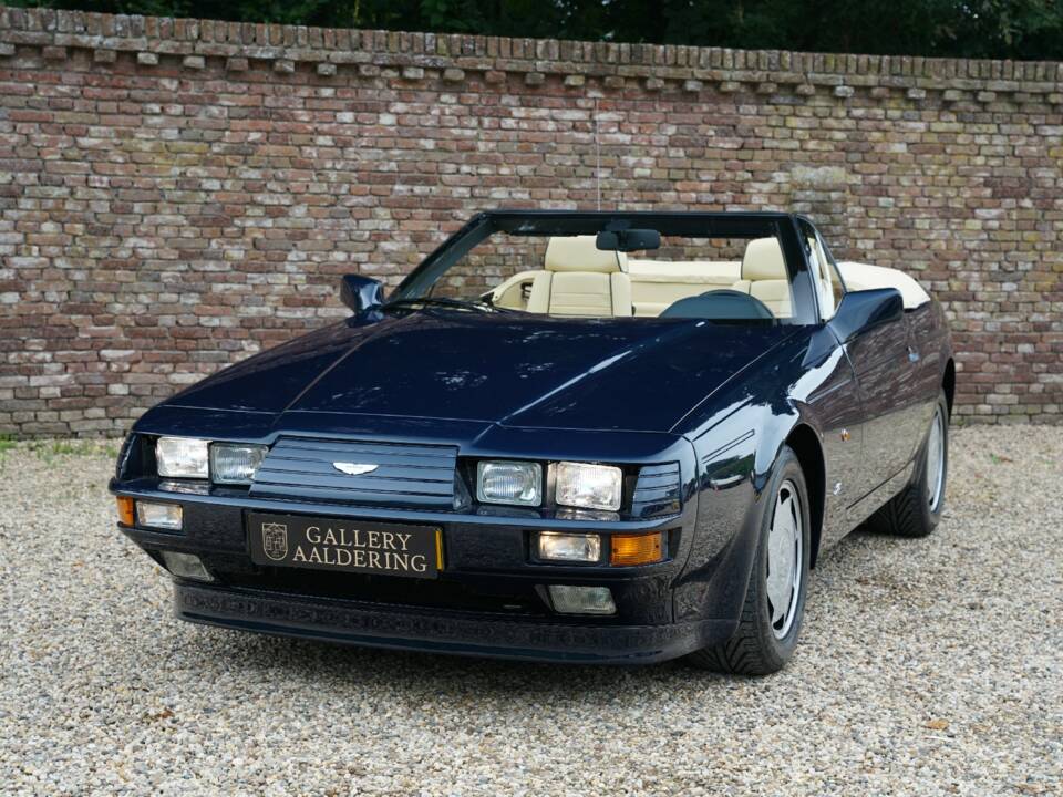 Afbeelding 38/50 van Aston Martin V8 Zagato Vantage Volante (1990)