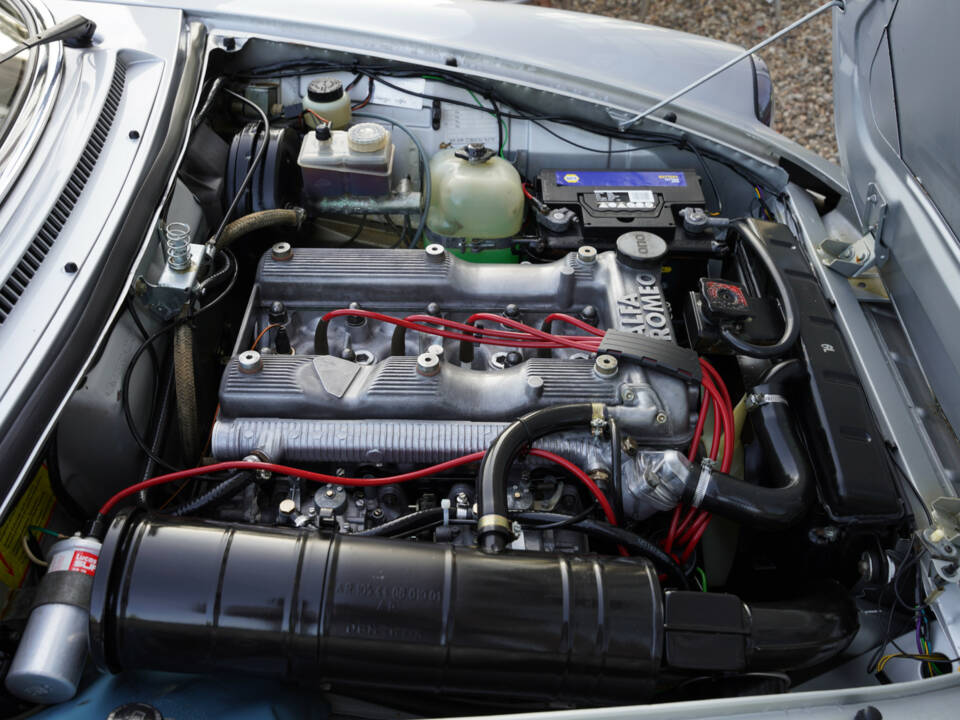 Bild 24/50 von Alfa Romeo 2.0 Spider QV (1987)