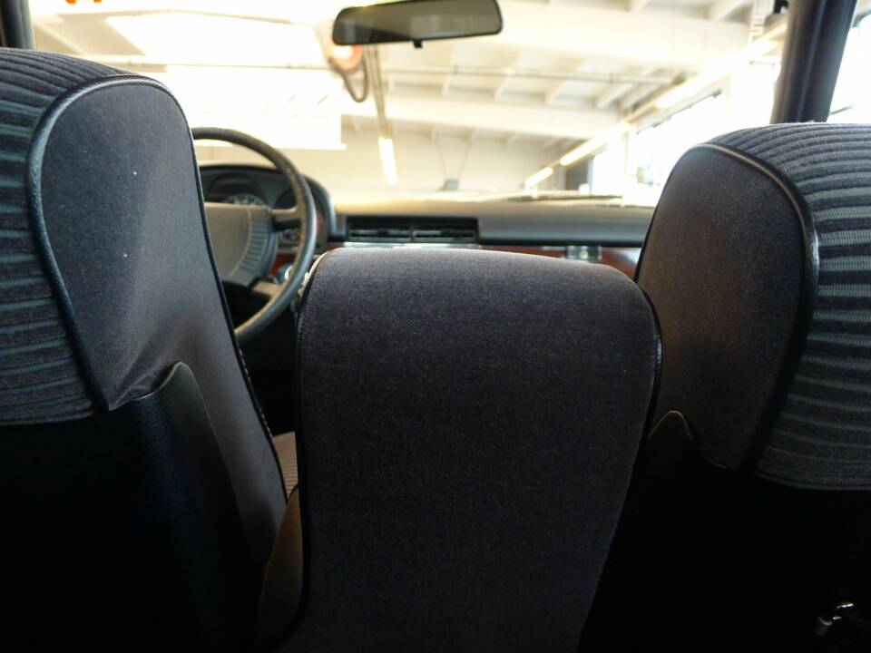 Immagine 7/42 di Mercedes-Benz 450 SEL 6,9 (1976)