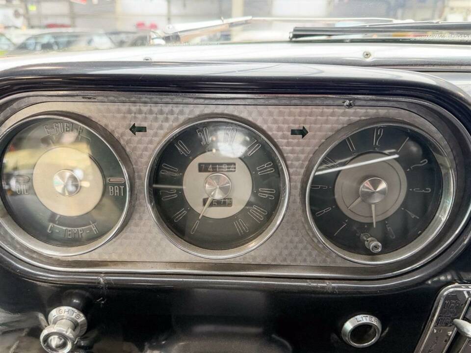 Image 15/27 of Packard Series 2631 (1953)