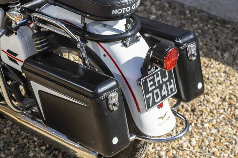 Image 23/36 of Moto Guzzi V 7 Special (1970)