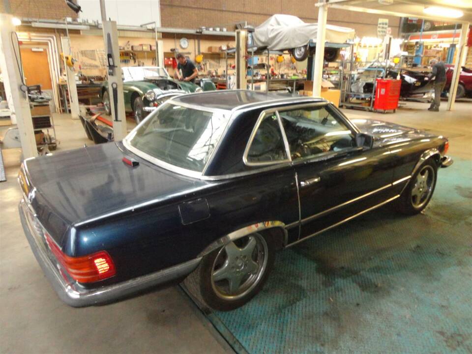 Image 15/50 of Mercedes-Benz 380 SL (1982)