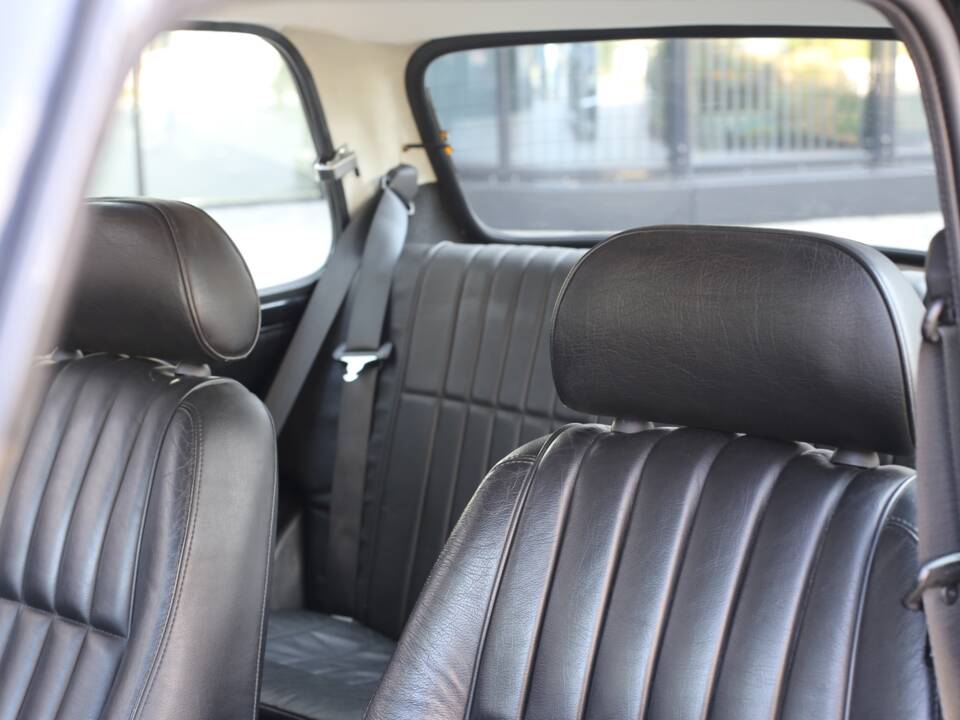 Obraz 6/40 pojazdu Mini Cooper 1.3i MPI (2000)
