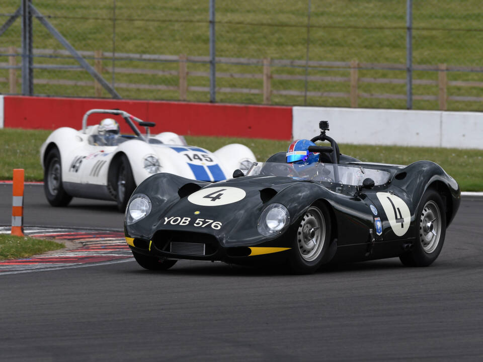 Afbeelding 6/34 van Lister Knobbly (2021)