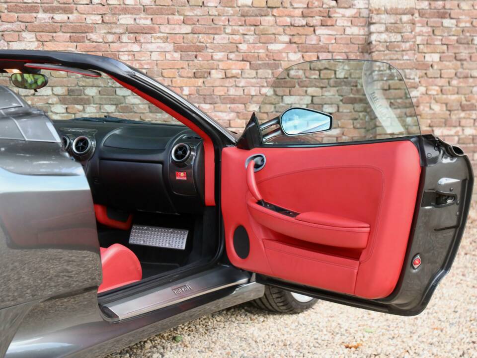 Bild 43/50 von Ferrari F430 Spider (2007)