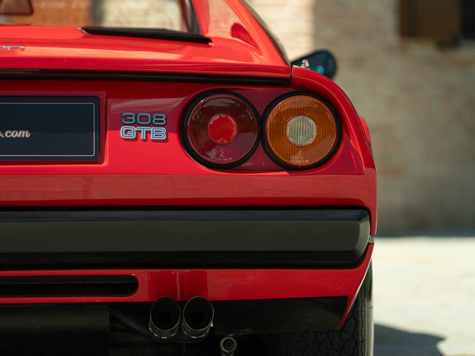 Image 30/50 of Ferrari 308 GTB (1981)