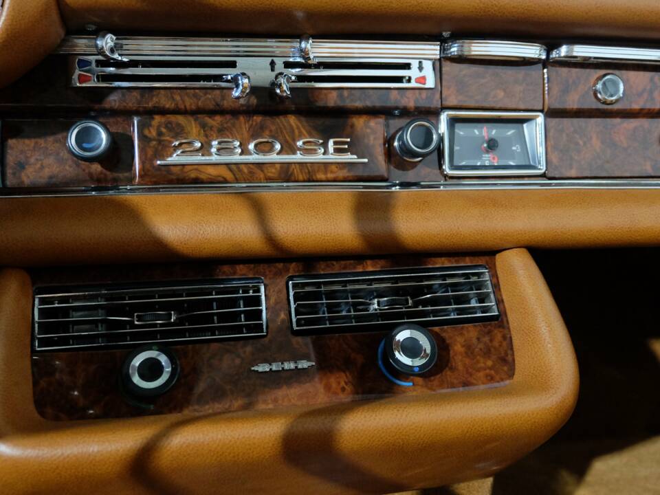 Immagine 15/29 di Mercedes-Benz 280 SE 3,5 (1970)