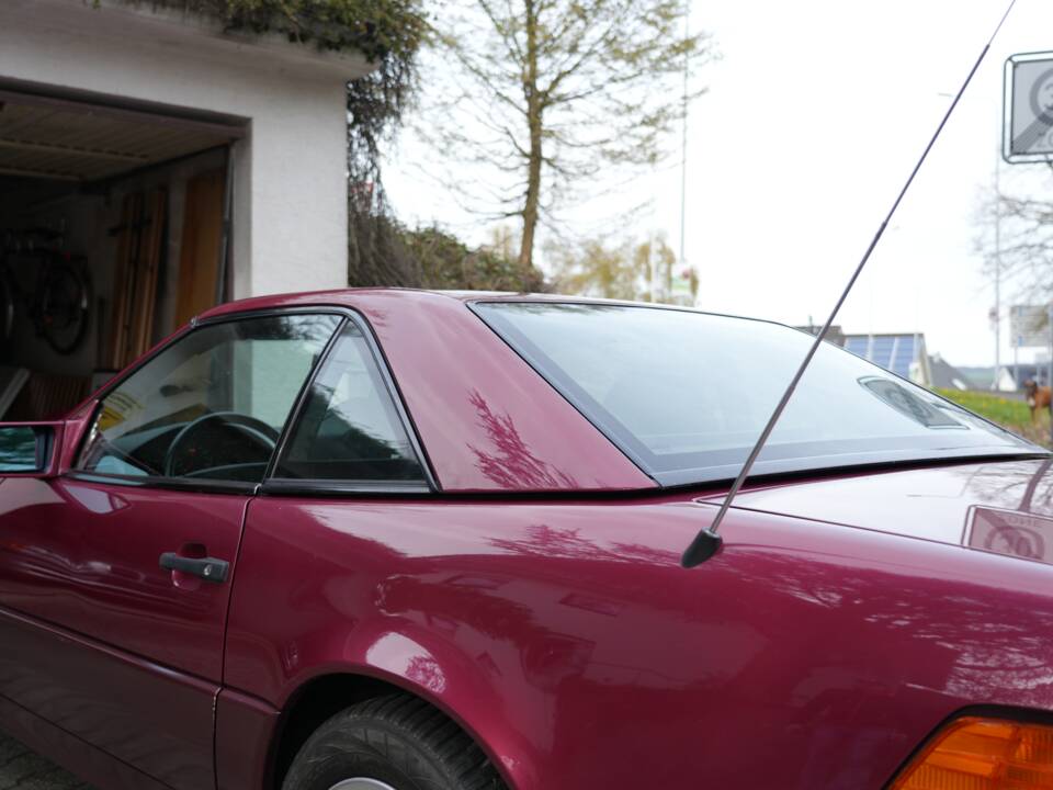 Image 84/95 of Mercedes-Benz 300 SL (1993)