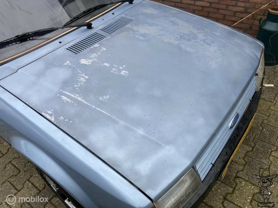 Bild 19/42 von Ford Escort 1.6 (1983)