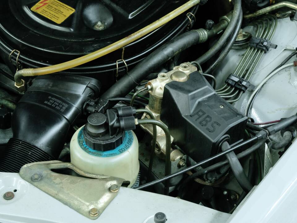 Bild 14/50 von Mercedes-Benz 300 SEL (1986)
