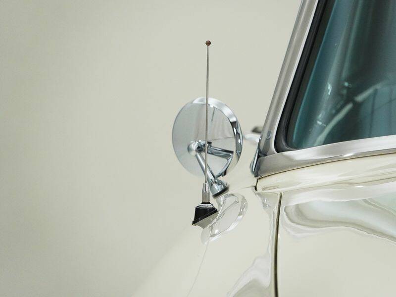 Imagen 8/15 de Ford Crestline Victoria (1954)