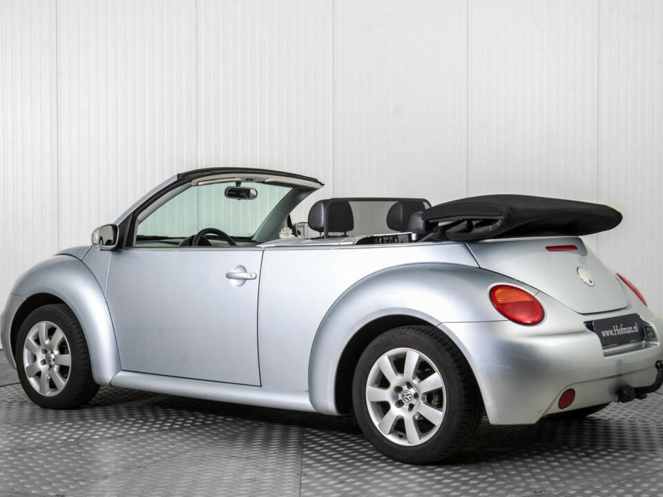 Bild 6/50 von Volkswagen New Beetle 2.0 (2003)