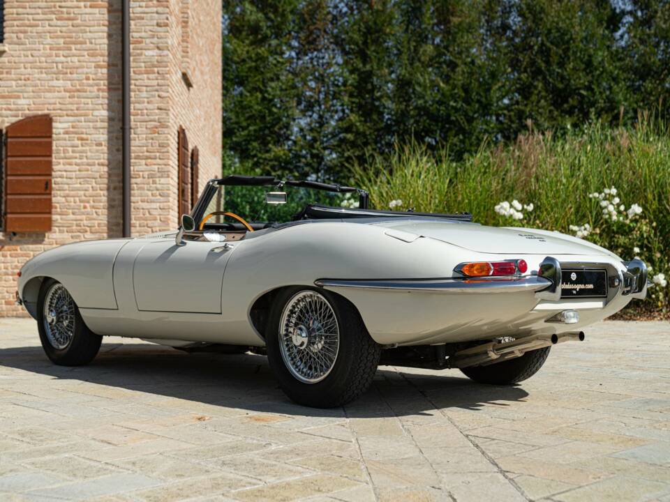 Bild 8/50 von Jaguar E-Type (1968)