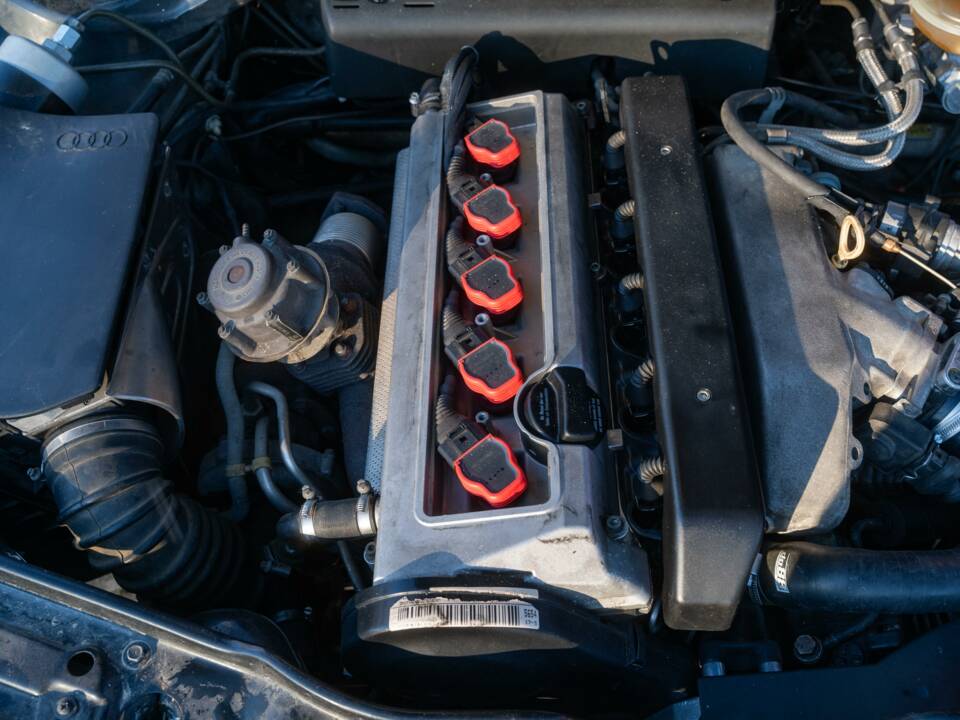 Afbeelding 30/73 van Audi 100 S4 Quattro (1993)