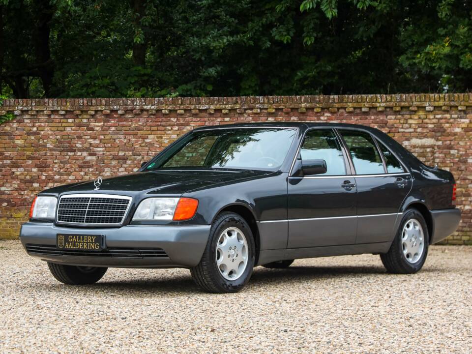 Bild 16/50 von Mercedes-Benz 400 SE (1991)