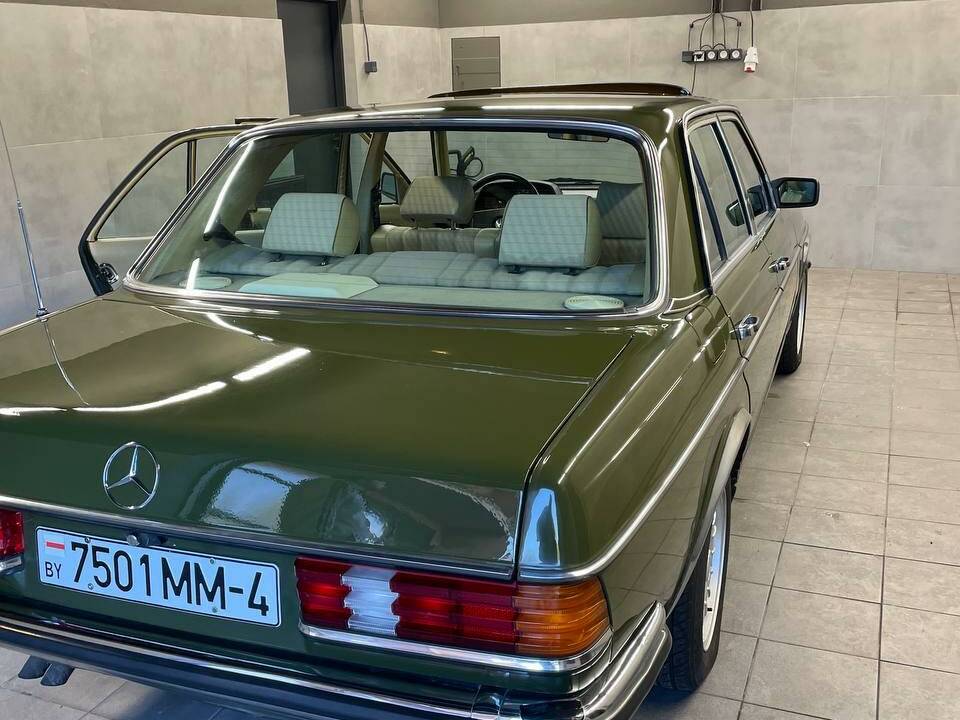 Afbeelding 6/12 van Mercedes-Benz 280 E (1982)