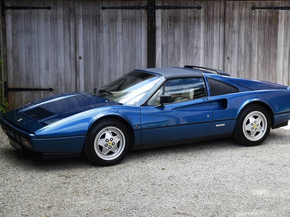 Image 2/47 of Ferrari 328 GTS (1989)