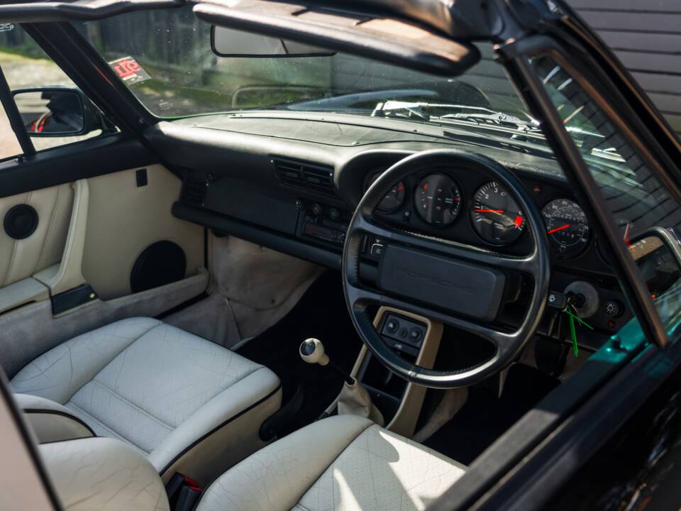 Imagen 14/60 de Porsche 911 Carrera 3.2 (WTL) (1988)