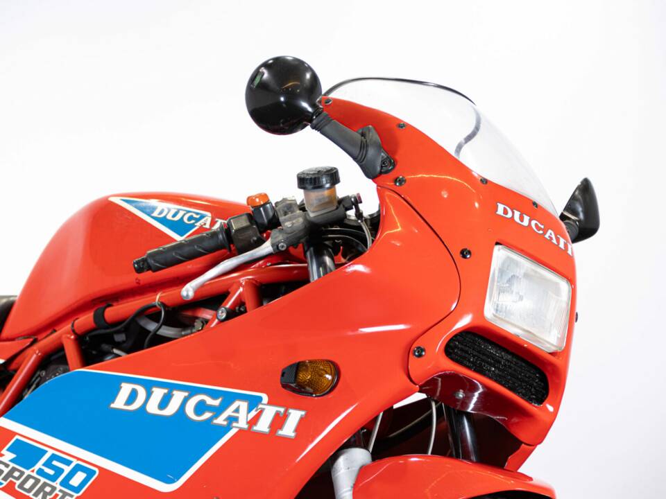 Bild 11/50 von Ducati 750 Sport (1986)