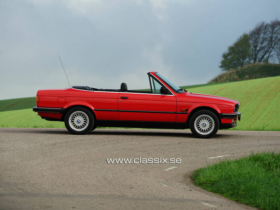 Bild 10/29 von BMW 325i (1990)