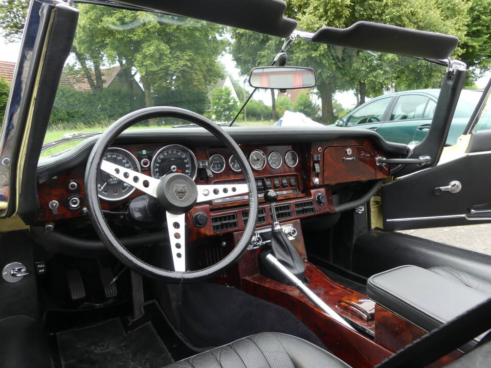 Bild 40/59 von Jaguar E-Type V12 (1972)