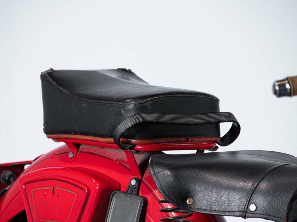 Image 27/50 of Moto Guzzi DUMMY (1955)