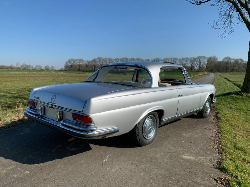 Bild 3/6 von Mercedes-Benz 220 SE b (1962)