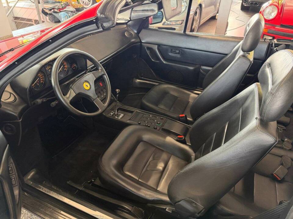 Afbeelding 29/33 van Ferrari Mondial T (1991)