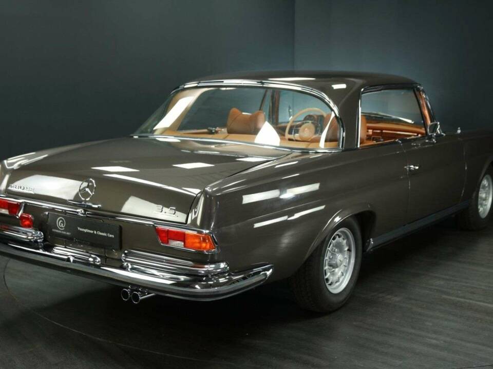 Image 2/30 of Mercedes-Benz 280 SE 3,5 (1970)