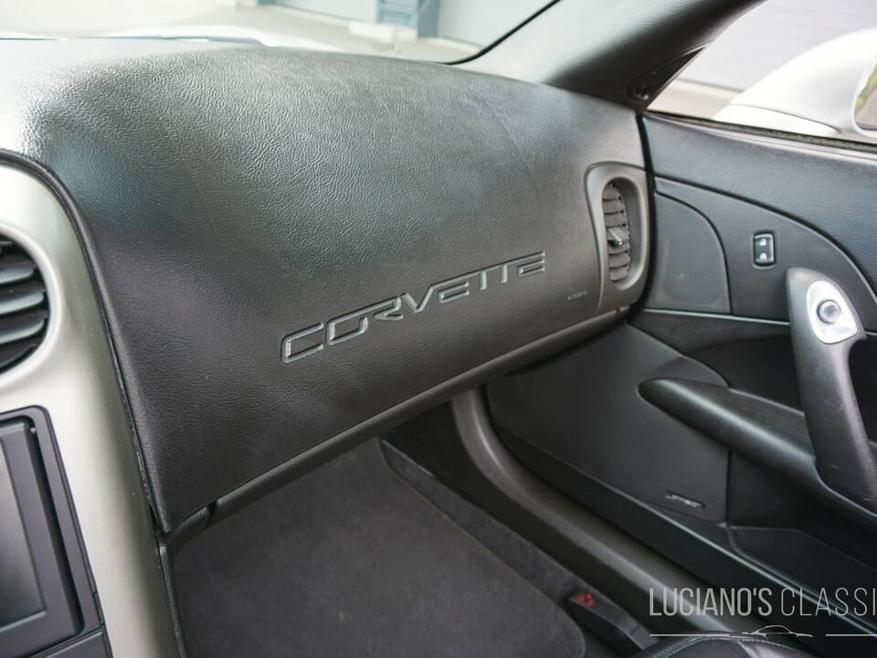 Bild 33/41 von Chevrolet Corvette (2005)