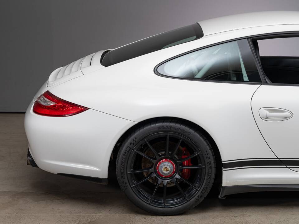 Imagen 6/46 de Porsche 911 Carrera GTS (2011)