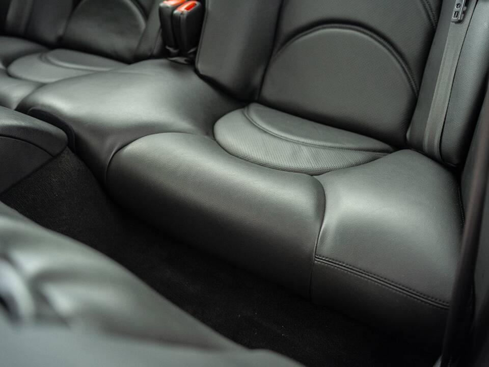 Bild 30/37 von Jaguar XKR (2001)