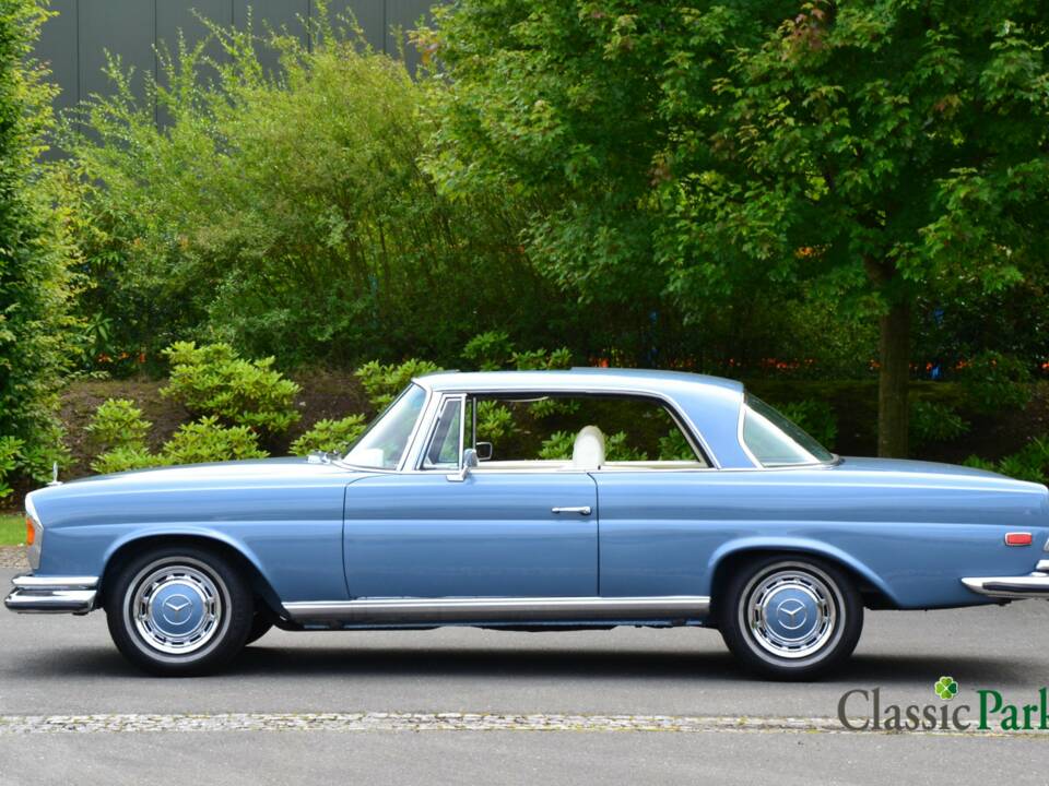 Bild 2/50 von Mercedes-Benz 280 SE 3,5 (1971)