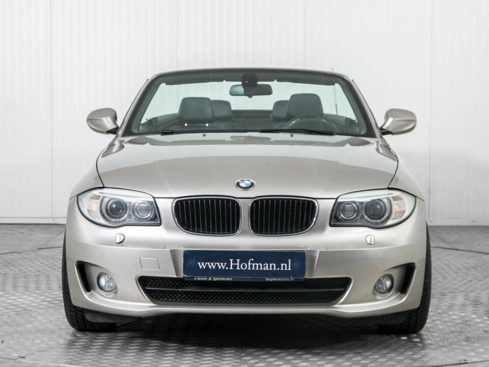 Immagine 14/50 di BMW 125i (2011)