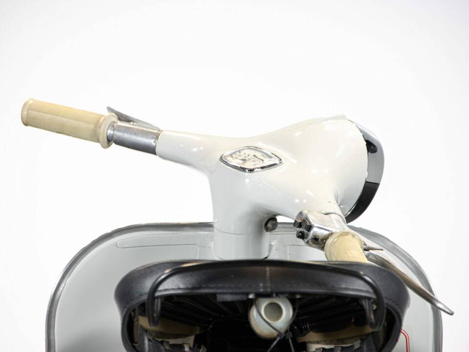 Immagine 13/50 di Piaggio Vespa 125 (1959)
