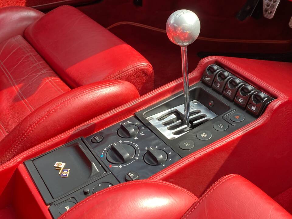 Bild 30/42 von Ferrari F 355 Berlinetta (1995)