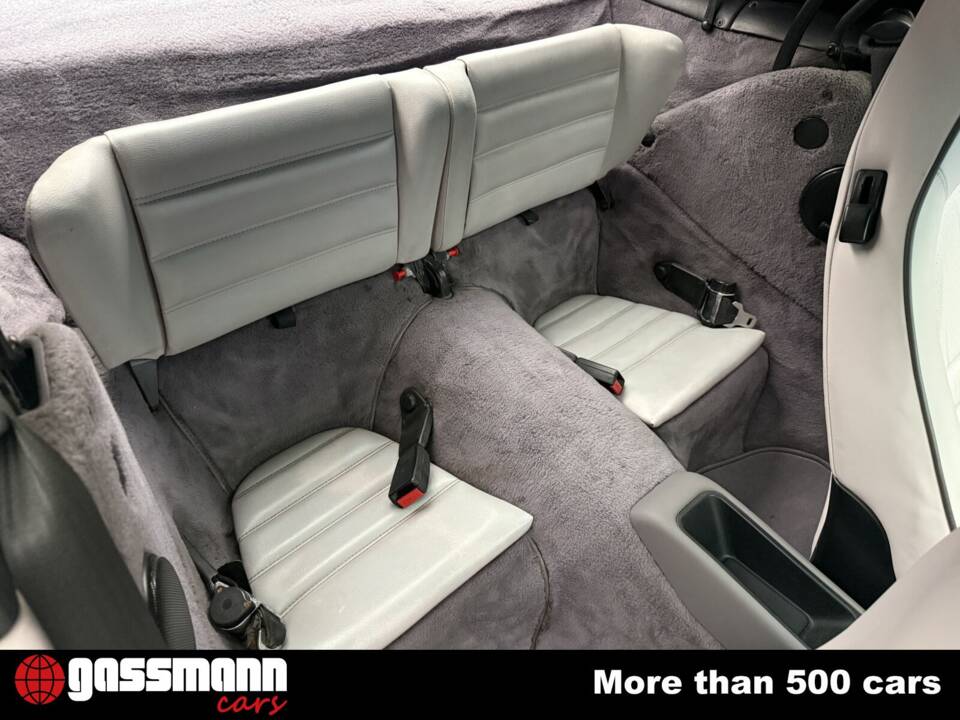 Image 14/15 of Porsche 911 Carrera 2 (1990)