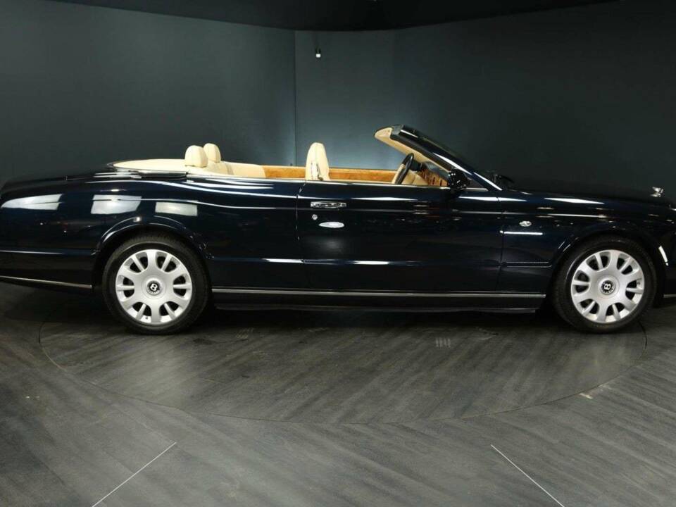 Image 6/49 de Bentley Azure (2006)