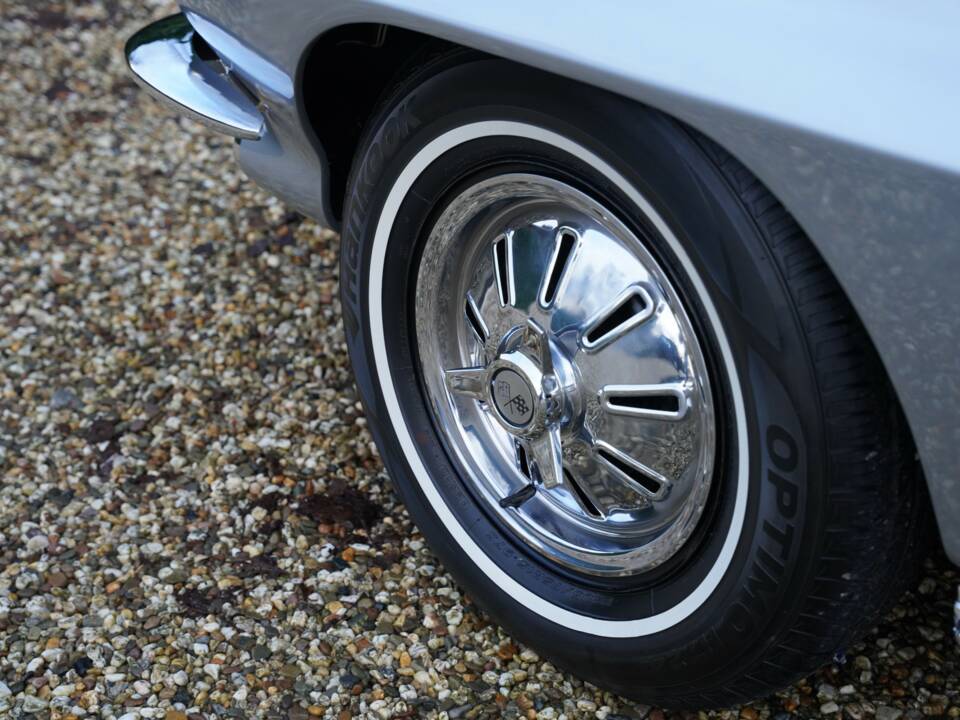 Image 17/50 of Chevrolet Corvette Sting Ray Convertible (1964)