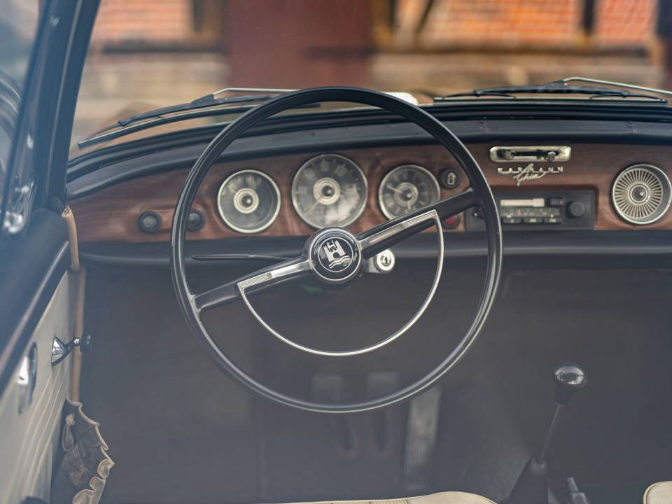 Image 28/38 of Volkswagen Karmann Ghia 1500 (1968)