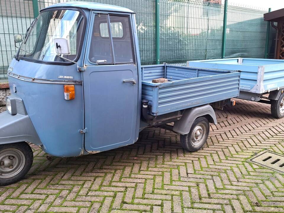 Image 11/14 de Piaggio Vespa APE P 501 (1988)
