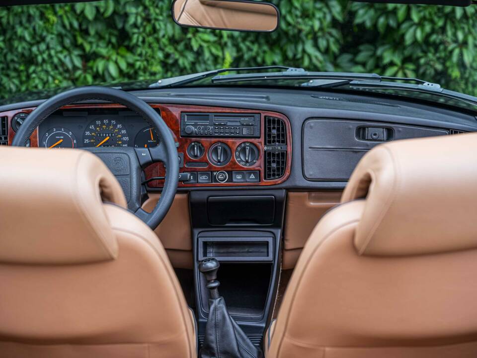 Image 81/89 of Saab 900 Turbo S 16V (1993)