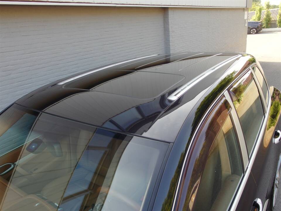Image 31/93 of Porsche Cayenne Turbo (2007)