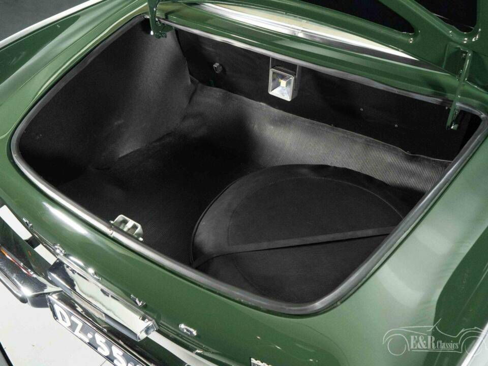 Immagine 8/19 di Volvo 1800 E (1971)