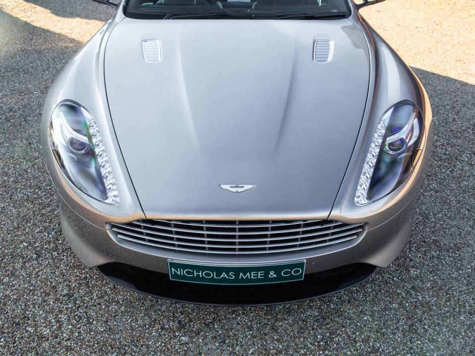 Image 21/50 de Aston Martin DB 9 GT &quot;Bond Edition&quot; (2015)