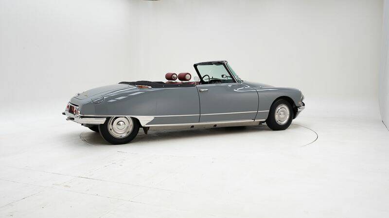 Afbeelding 2/15 van Citroën DS 21 (1968)