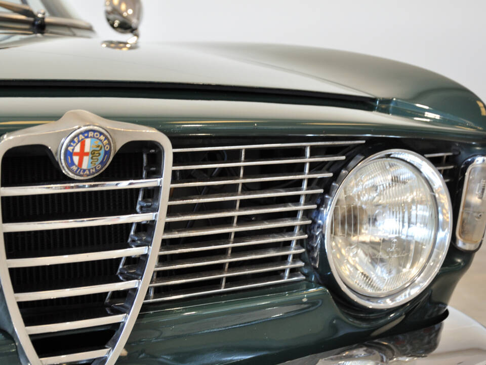 Image 28/65 of Alfa Romeo Giulia 1600 Sprint GT (1964)