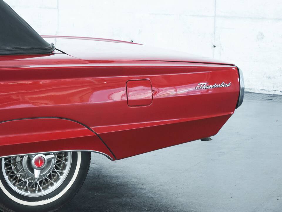 Bild 17/50 von Ford Thunderbird (1966)