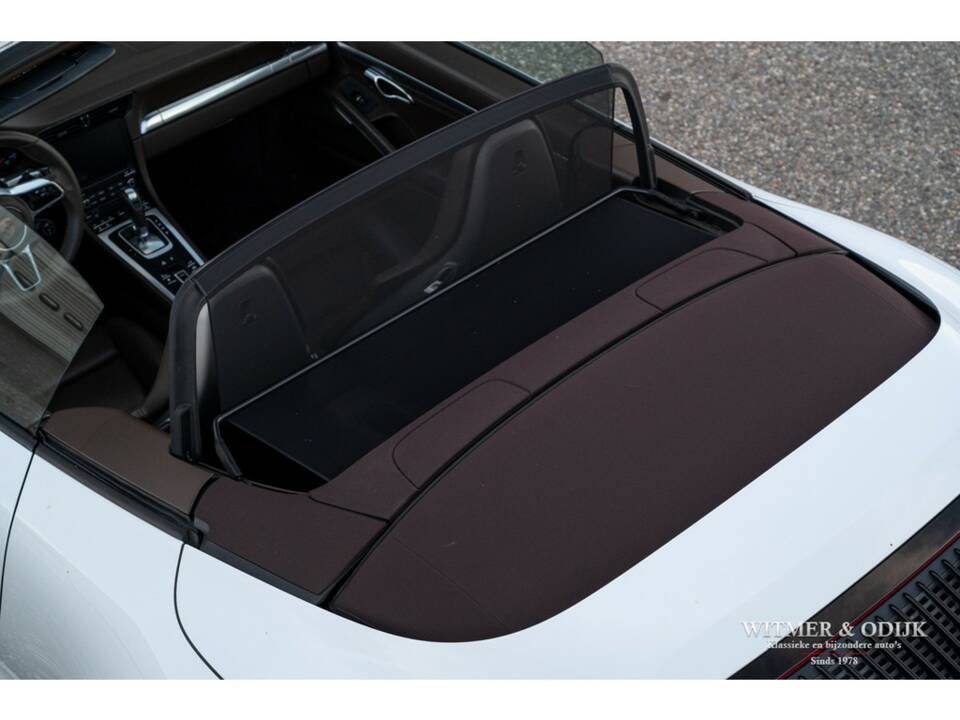 Image 7/36 of Porsche 911 Carrera 4S (2015)