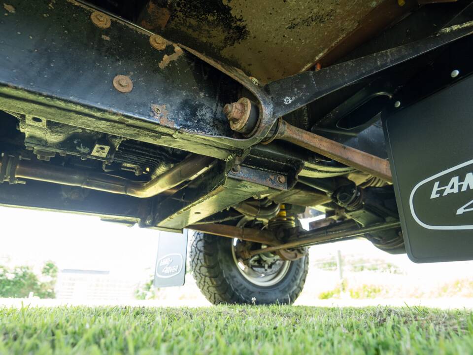 Image 30/33 of Land Rover Defender 110 (1983)